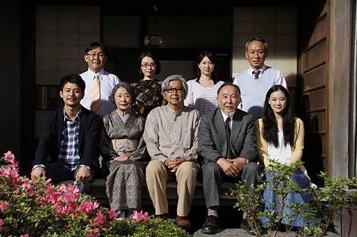20131124232835-una-familia-de-tokio-148425831-large.jpg